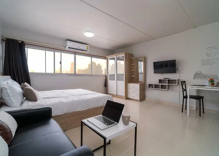 Popular Condo Muangthong By Khun Eve
