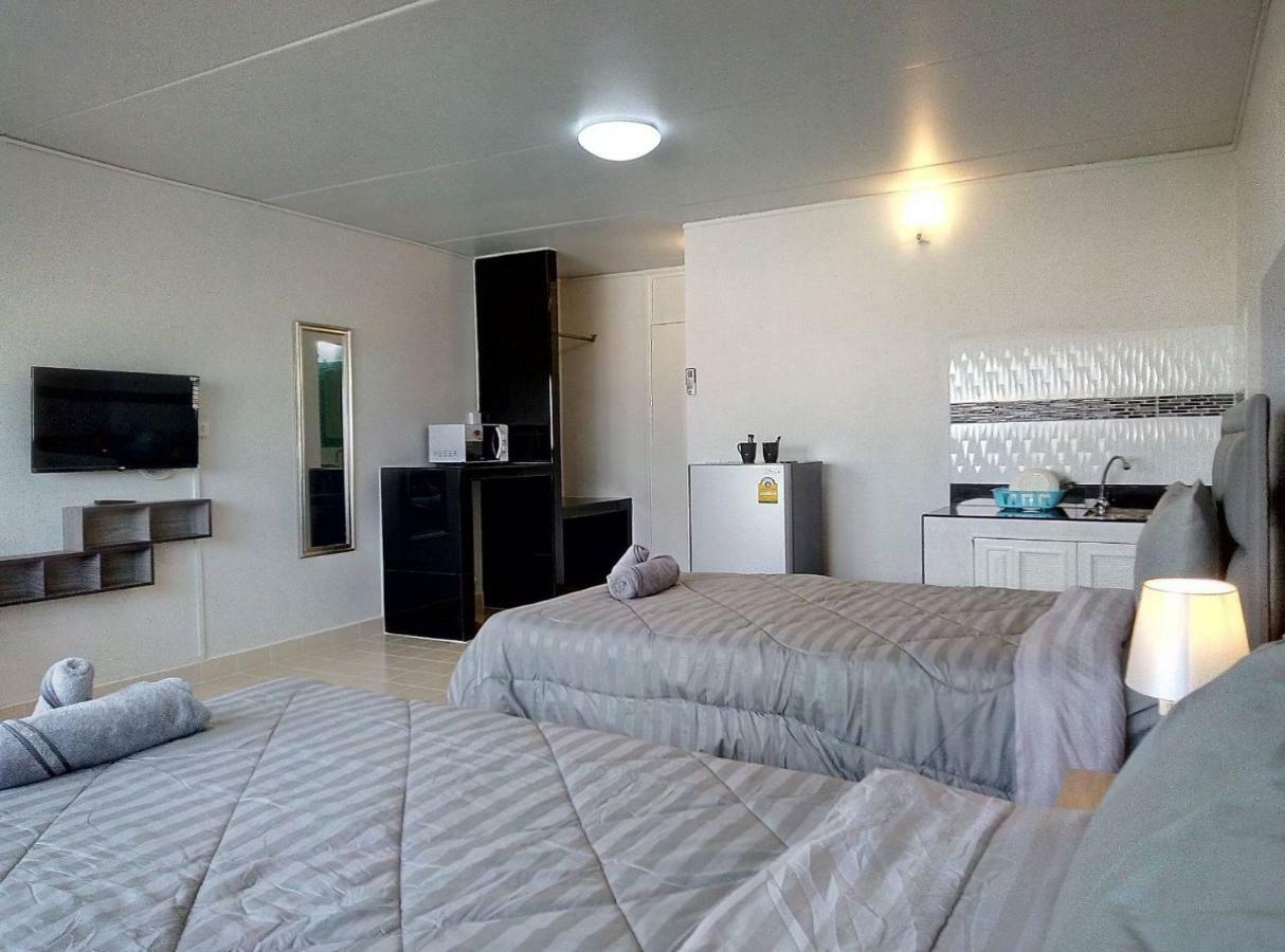 Apartment Popular Muangthong By Khun Eve